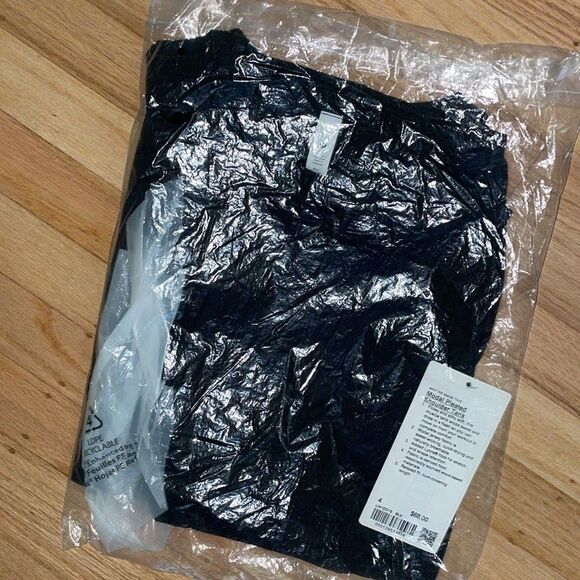 NWT LULULEMON Modal Pleated Shoulder Tank FLowy Silky Soft Comfy BLACK 2 4 NWT - Picture 2 of 7